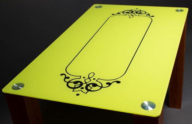 Обеденный стол Посредник