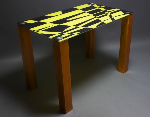 Обеденный стол Абстракция