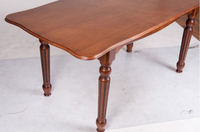 СТОЛ ОБЕДЕННЫЙ ВЕНЕЦИЯ (ОРЕХ)