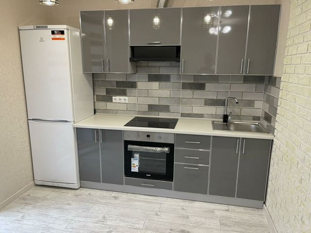 Кухня Mirror Gloss 2.2 метра с пластиковыми фасадами