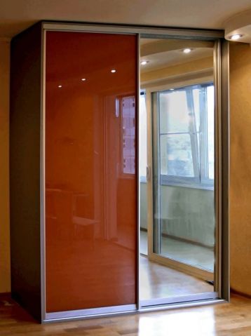 Шкаф-купе крашеное стекло (2400-600)